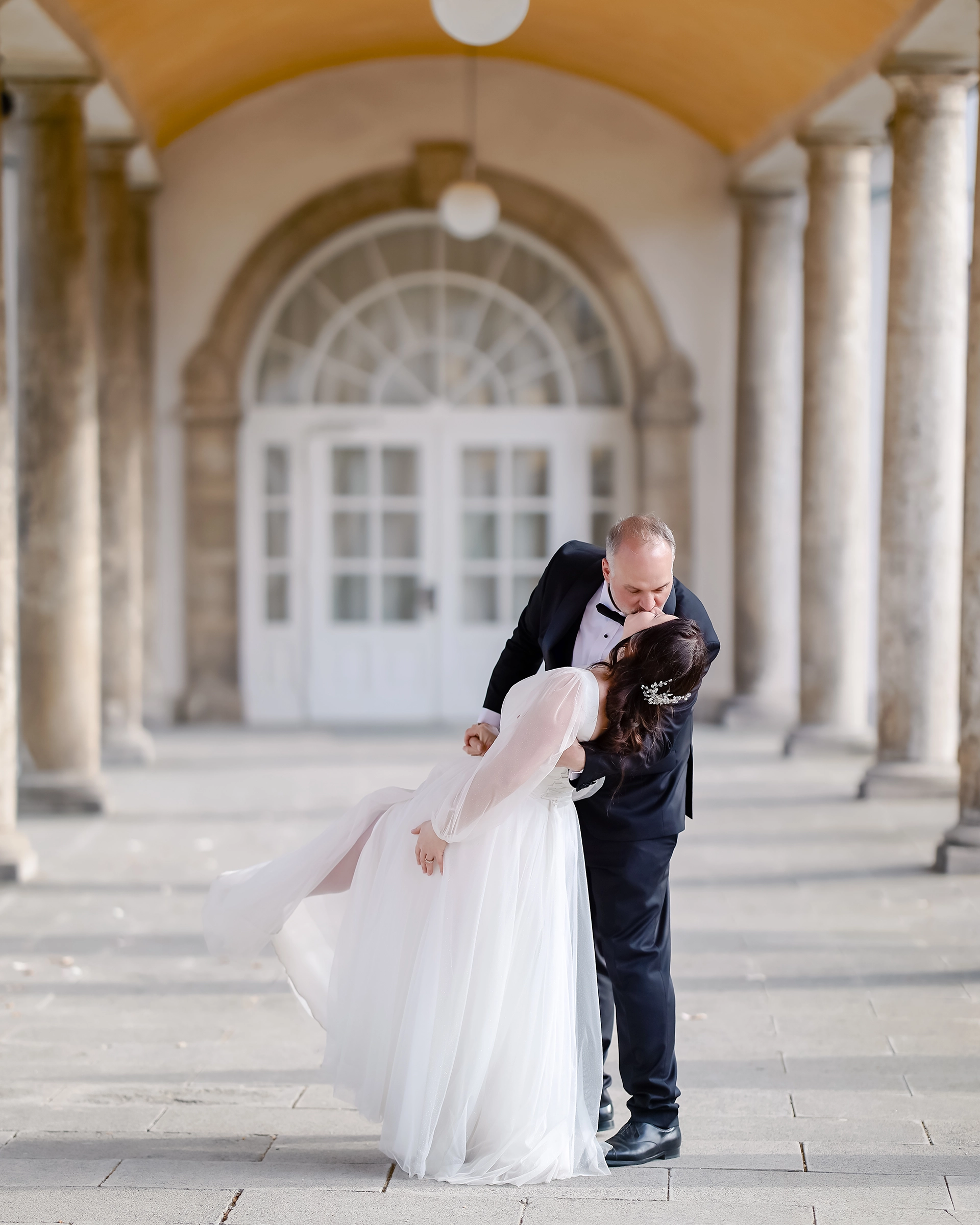 Hanau – Brautpaar am Mainufer bei Sonnenuntergang