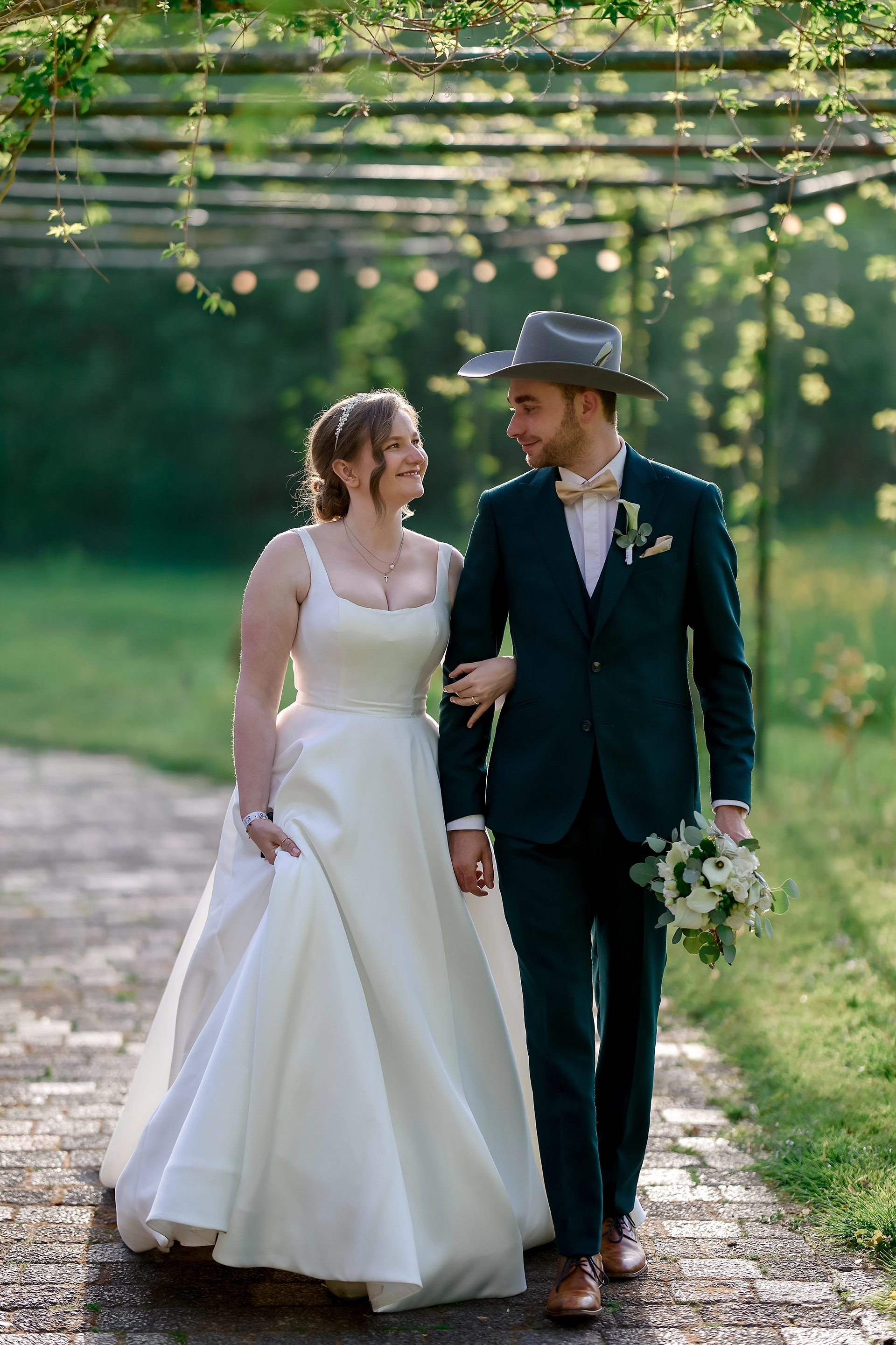 Pauline & Nik 200
