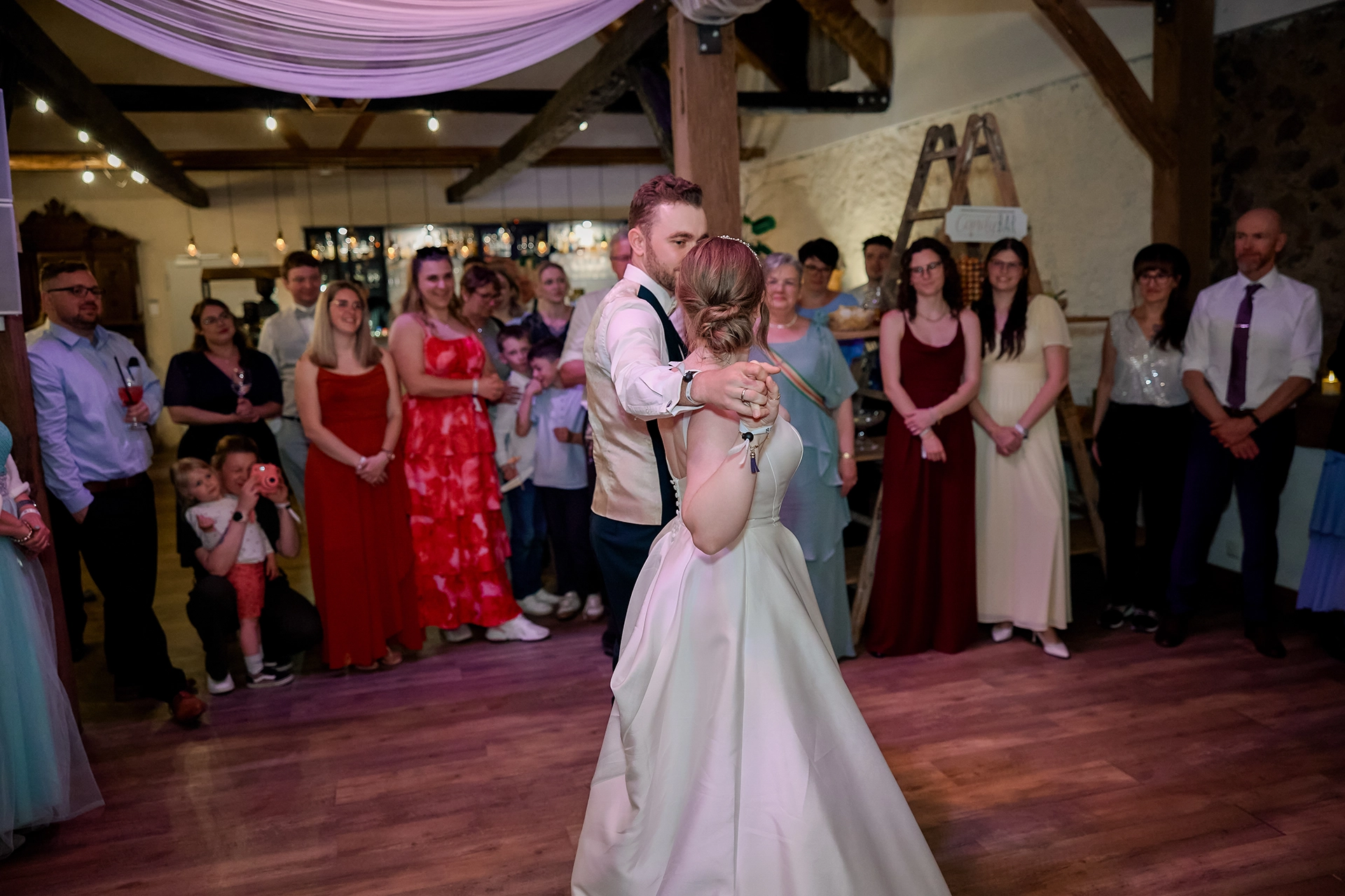 Pauline & Nik 235