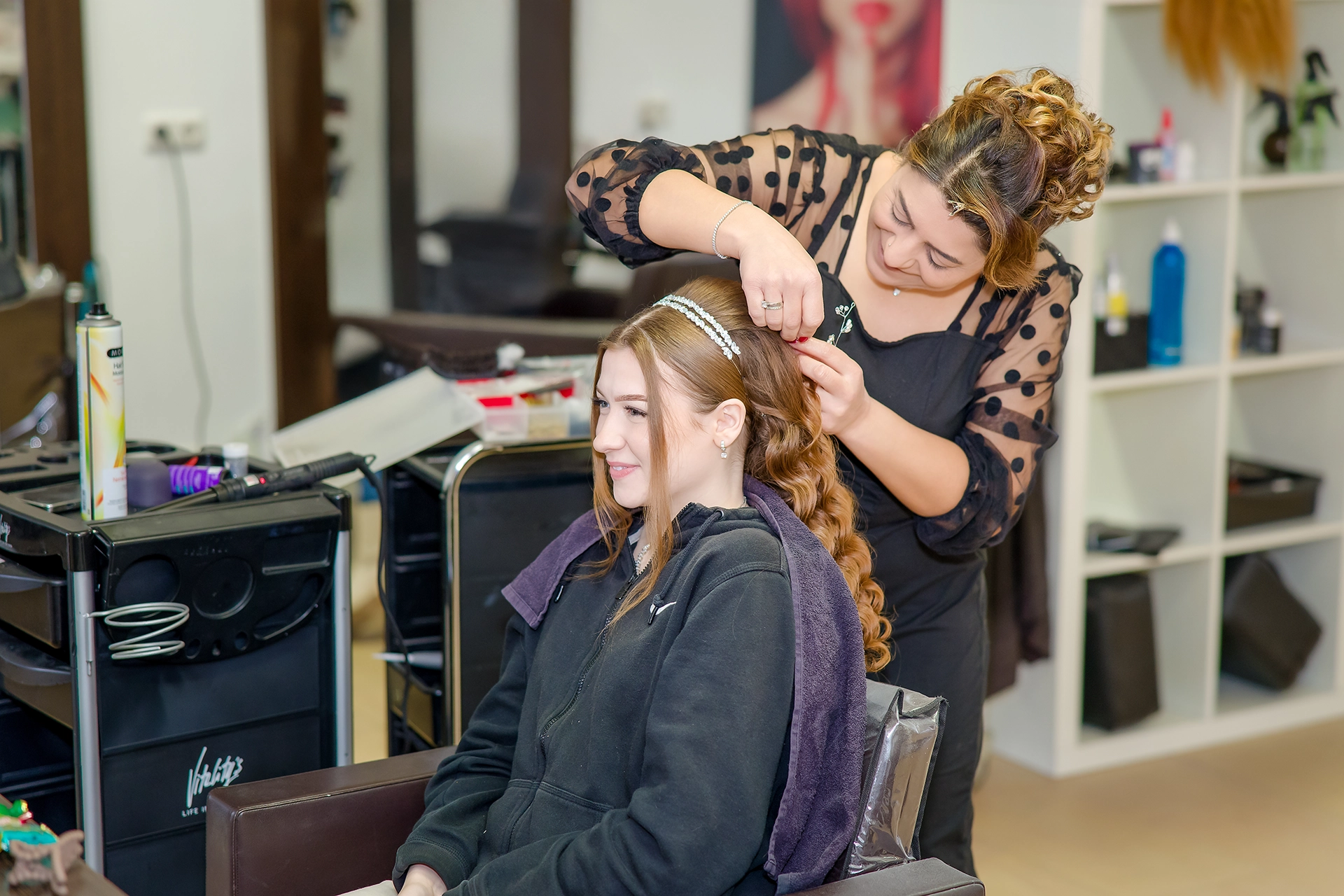 Braut-Make-up im Salon